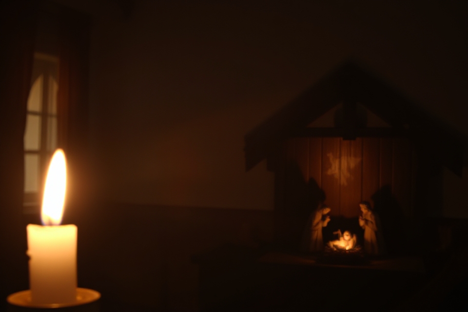 candlelight in dark room